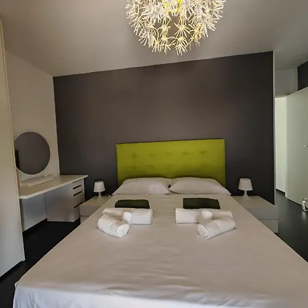 Willa Flo *